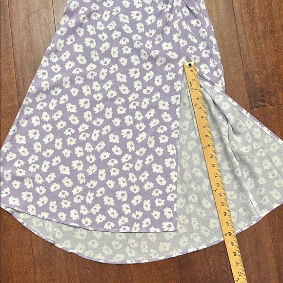 Princess Polly Lavender Floral A-Line Skirt with Cute Button Detail, Size 0 - Picture 6 of 12